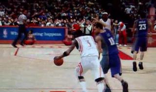 NBA2K12怎么转身过人